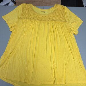 Cute yellow women's summer top/T-shirt w/ embroidered bodice.  Size 1X.  NWOT.